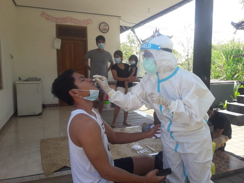 Pelaksanaan Tracing dan Test Swab Antigen diwilayah Ds. Pecatu, Kec. Kuta Selatan.